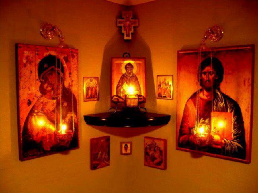 Προσευχή για το άνναμα του καντηλιού: Τι συμβολίζει το καντήλι και γιατί πρέπει να είναι πάντα αναμμένο