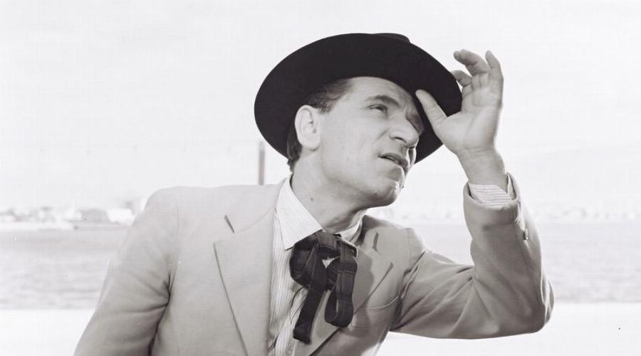 Κώστας Χατζηχρήστος: Ο «Μπακαλόγατος», ο τίτλος του γυναικοκατακτητή, οι 5 γάμοι, η οικονομική καταστροφή και το εγκεφαλικό στη σκηνή