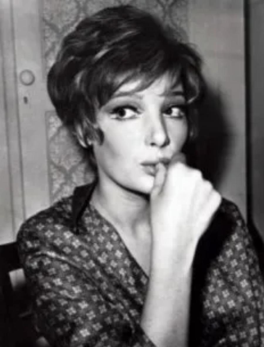 Μάρω Κοντού: Ο “Ντιντής” και η απιστία με την Αλίκη Βουγιουκλάκη και η εμφάνιση με το Dior Νυφικό