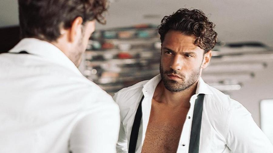 Κωνσταντίνος Αργυρός: Το ξεκίνημα στο FameStory, η προσωπική ζωή, η απώλεια που τον έστρεψε στο Θεό και το βαφτιστήρι του