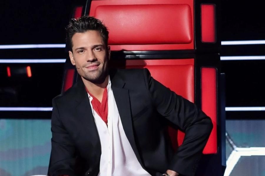 Κωνσταντίνος Αργυρός: Το ξεκίνημα στο FameStory, η προσωπική ζωή, η απώλεια που τον έστρεψε στο Θεό και το βαφτιστήρι του