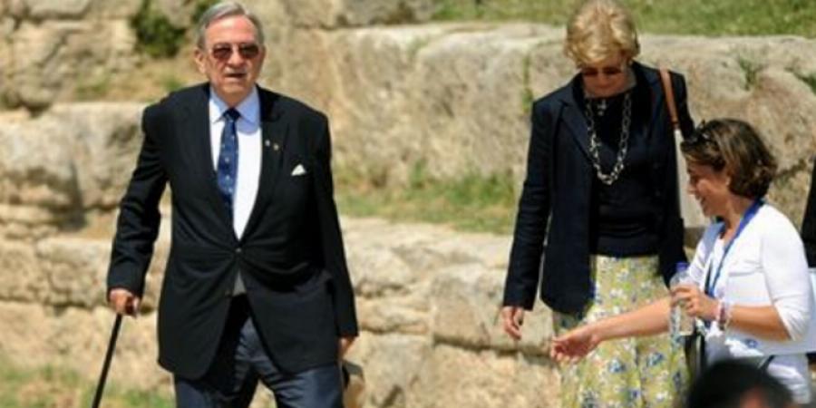 Κωνσταντίνος Β’: Η βασιλεία στα 24, ο παραμυθένιος γάμος και το τούνελ που οδηγούσε τη Βουγιουκλάκη στο Τατόι