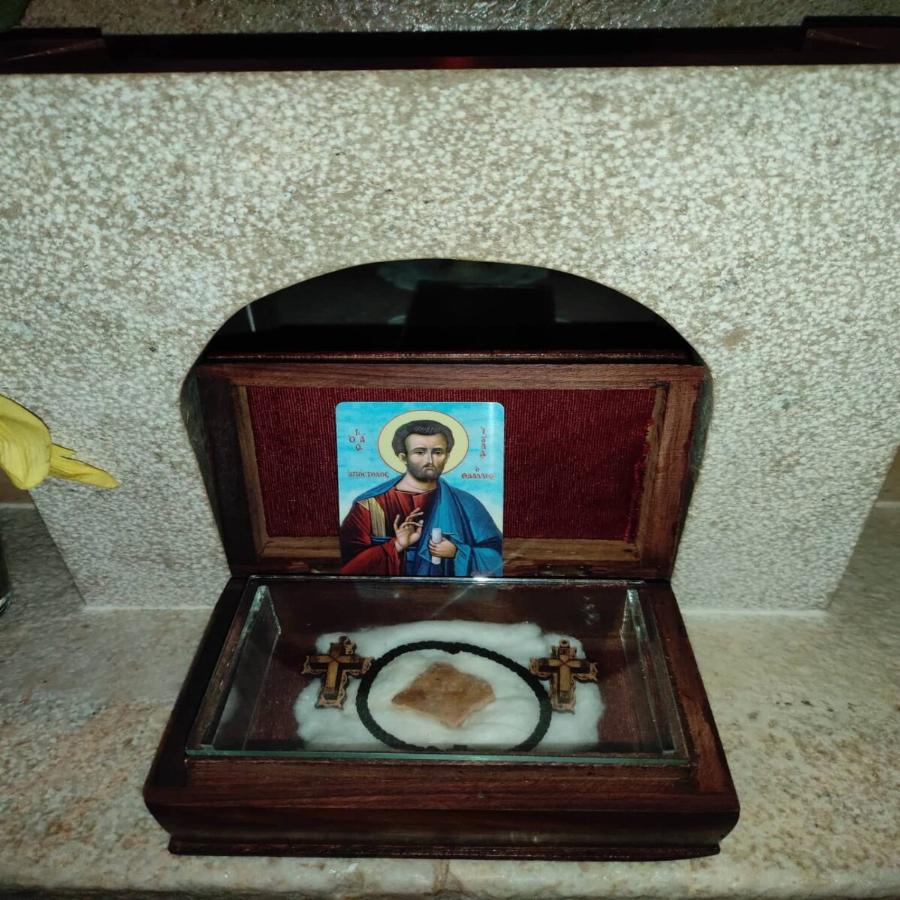 Γιορτή Αγίου Ιούδα Θαδδαίου Λυκαβηττός: Ακούραστος σταύρωνε όλη μέρα ασταμάτητα ο π. Δημήτριος