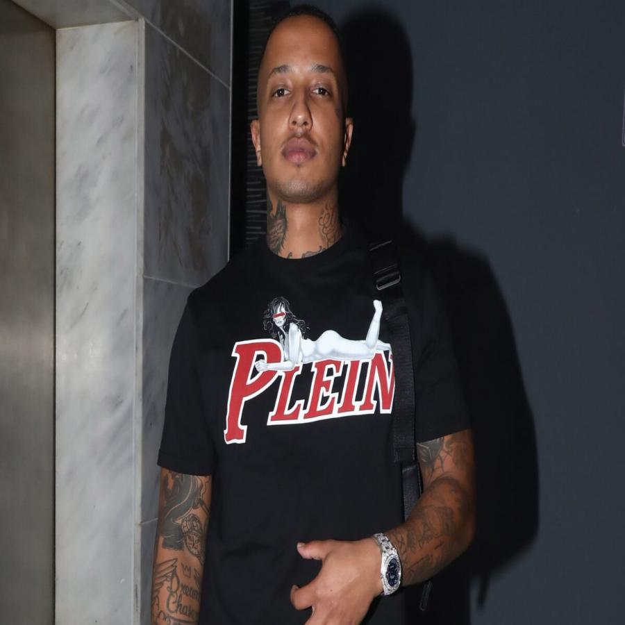 Τραπερ Light: Όσα δεν γνωριζες για τον 27χρονο ελληνοαφρικανό Χρήστος Ιωαννίδης – Η καριερα στην τραπ μουσικη και η προσωπικη ζωη