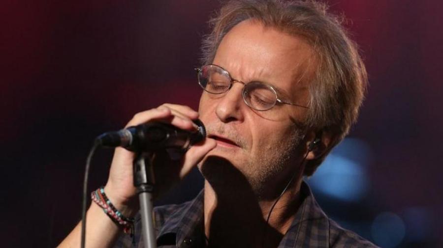 «Το να μιλάς για πουτ…, ναρκωτικά και μαύρα λεφτά εμένα δεν μου μοιάζει για τραγούδι» λέει ο Μίλτος Πασχαλίδης