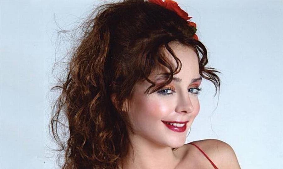 Δέσποινα Μοίρου: Ο ρόλος στο «Άκρως Οικογενειακόν», η καριέρα στις ΗΠΑ, το όνειρο της Ιατρικής και τα σχόλια για bullying από τον Θανάση Ευθυμιάδη