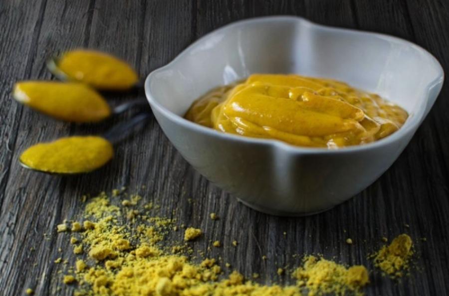 Και όμως έγινε με λίγες σταγόνες: Δεν θα πιστεύετε στα μάτια σας όταν δείτε τι κάνει η μουστάρδα στη μπανιέρα