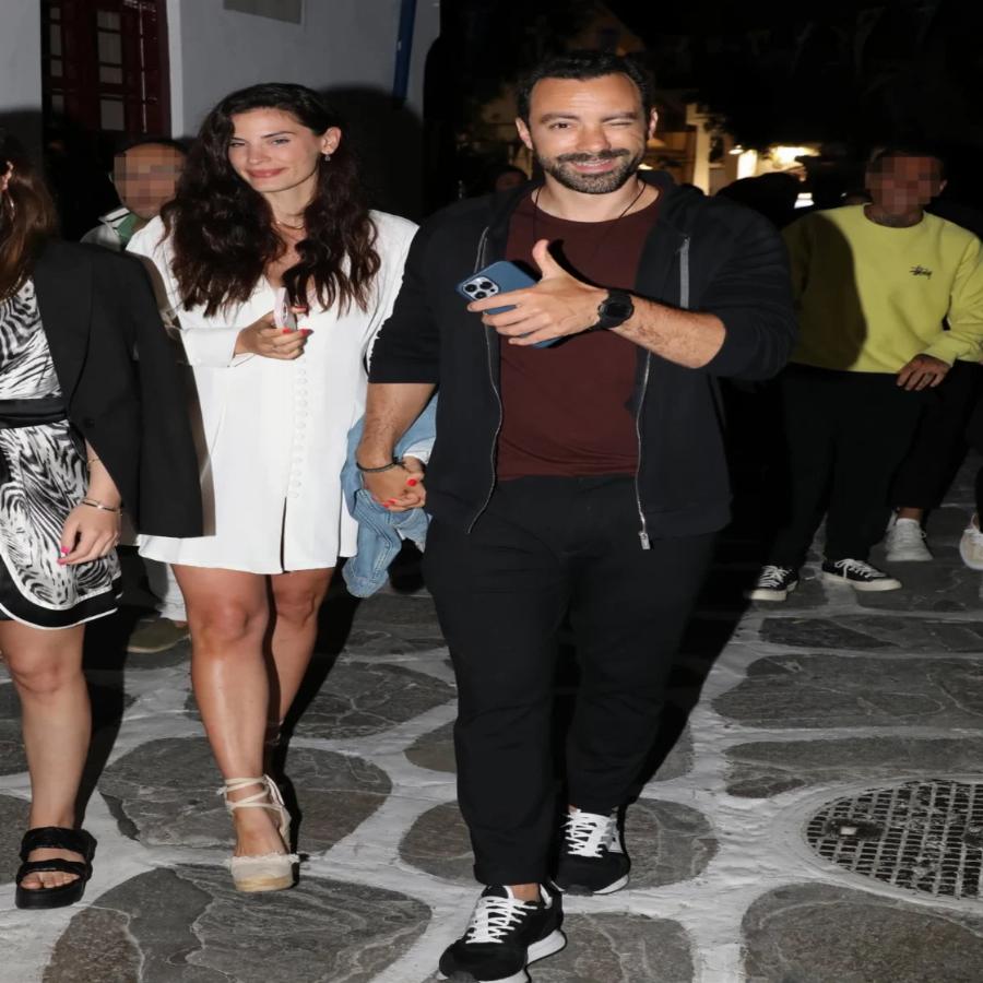 Eρωτευμένα ζευγάρια στη Μύκονο: Ποιοι διάσημοι βρέθηκαν στα σοκάκια της Μυκόνου