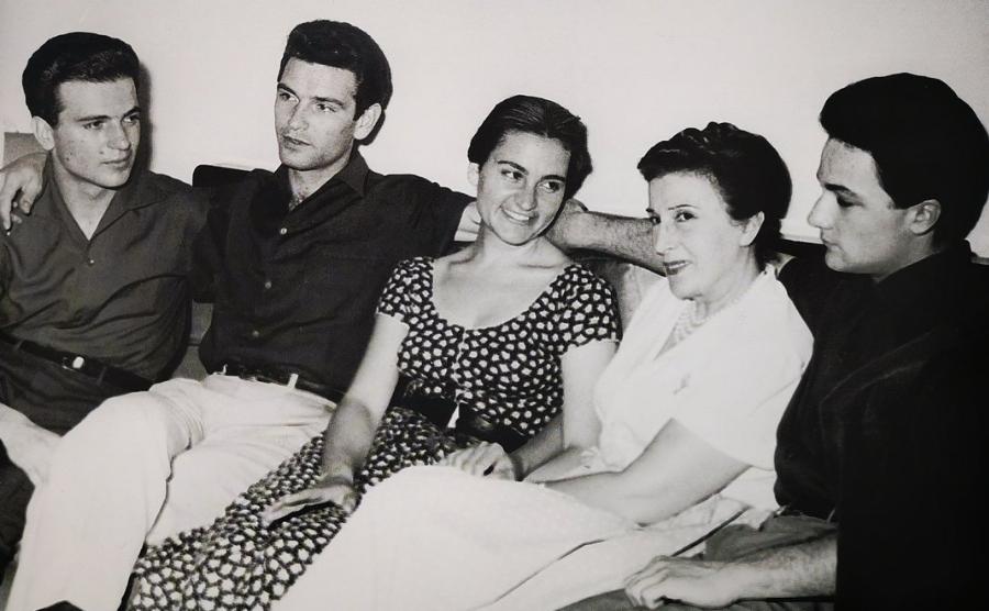 Νίκος Κούρκουλος: Το χαστούκι που έφαγε από τον Καζάκο, το διαζύγιο για τα μάτια της Λάτση και οι θάνατοι που τον στοίχειωσαν