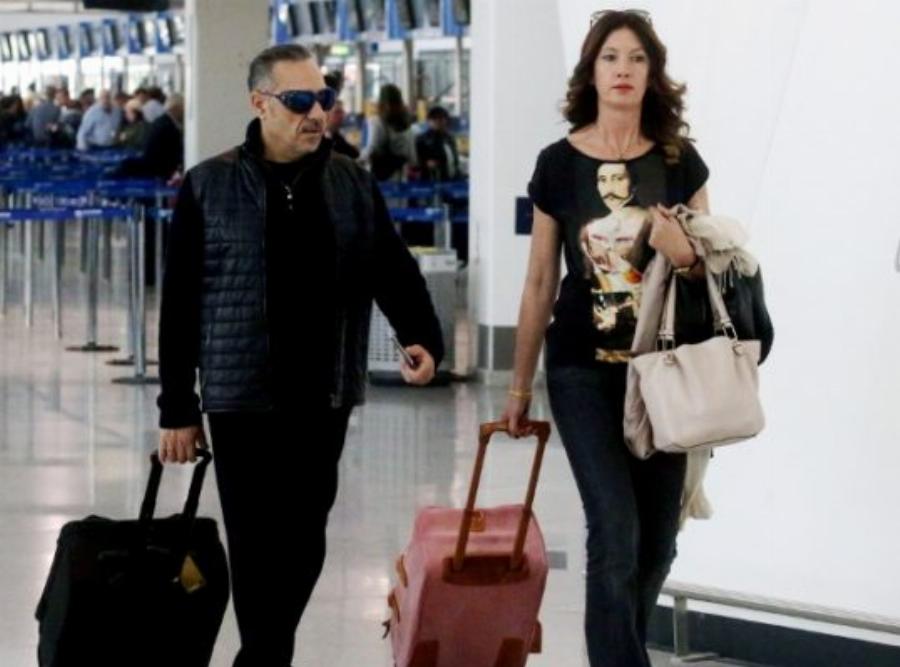 Νότης Σφακιανάκης: Τα δίδυμα παιδιά, οι απόψεις που δίχασαν, τα σύννεφα στον γάμο, η αρρώστια στο λαιμό και ο θάνατος που τον τσάκισε