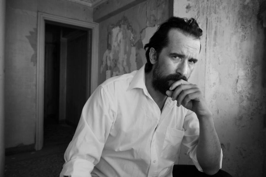 Τάσος Νούσιας: Αυτή είναι η γυναίκα της ζωής του, η συμμετοχή του στον “Σασμό”, οι κόντρες με τις μηχανές που λατρεύει και η υπερήφανη καταγωγή