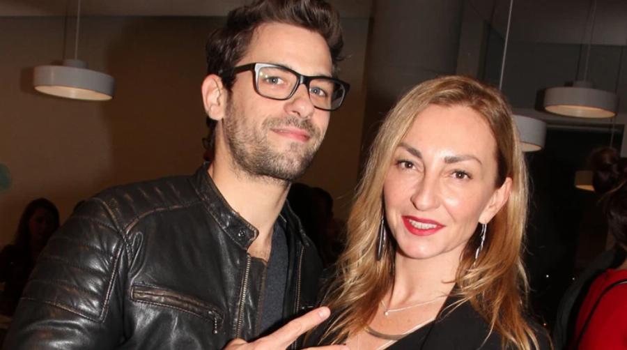 Μιχαήλ Άγγελος: Ο γιος του Αποστόλη Τότσικα και της Ρούλας Ρέβη μεγάλωσε και μοιάζει με τον πατέρα του σαν δύο σταγόνες νερό