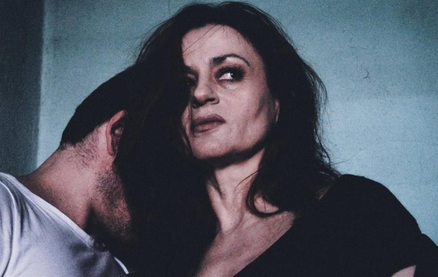 Το ανατριχιαστικό τετ-α-τετ της Καραμπέτη με έναν δολοφόνο μέσα σε ταξί: «Ξέρεις ποιος είμαι εγώ;»