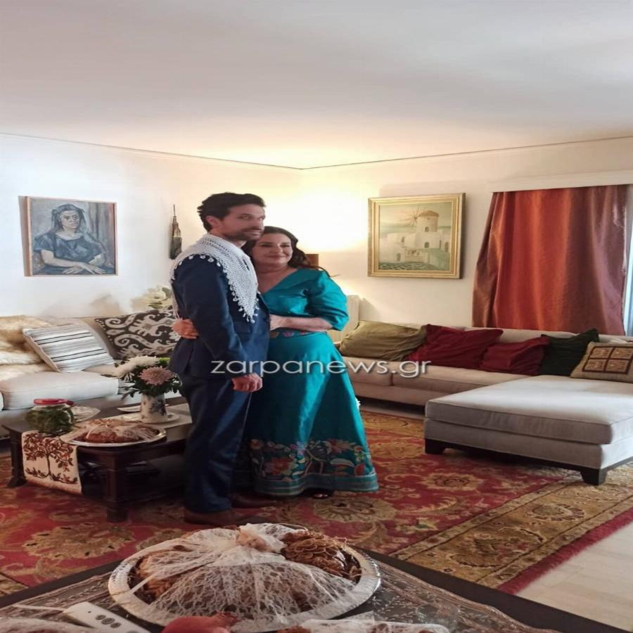 Γάμος Ορφέα Αυγουστίδη: Η ώρα που ντύνουν τον γαμπρό και το «δώρο» της μητέρας