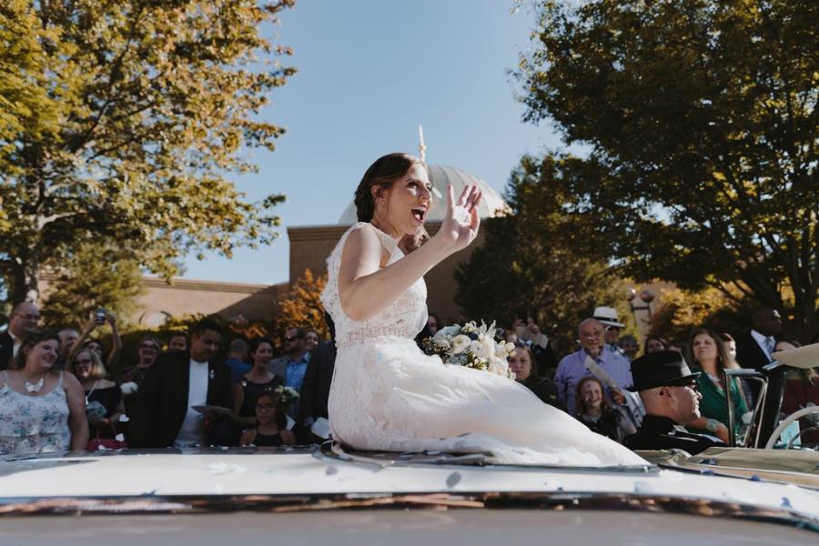 Αληθινή ιστορία: Νίκησαν μαζί τον καρκίνο όταν ήταν παιδιά και πριν λίγες μέρες παντρεύτηκαν