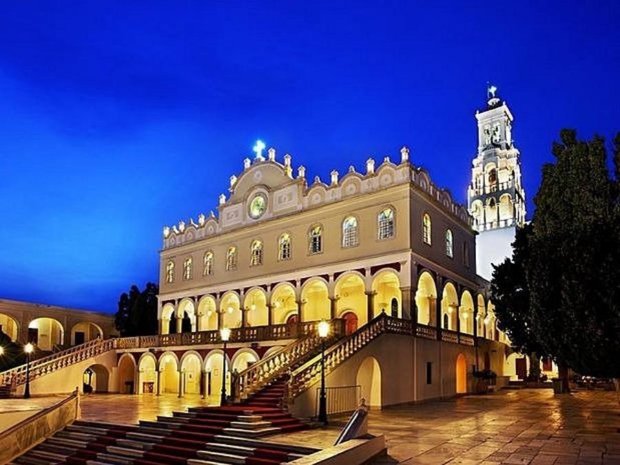 Τα θαύματα της Μεγαλόχαρης στους πονεμένους – Παναγία της Τήνου