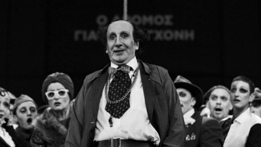 Άγγελος Παπαδημητρίου: Η γυναίκα που τον καθόρισε, η οικονομική καταστροφή,η μεγάλη καριέρα και η ριψοκίνδυνη ζωή