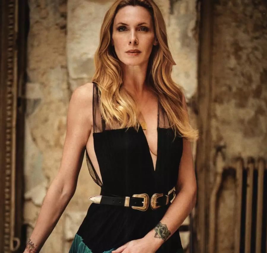 Εβελίνα Παπούλια: «Έχασα πολλά από τη ζωή της κόρης μου. Έτσι διαχειρίστηκα τον θάνατο του Σεργιανόπουλου»