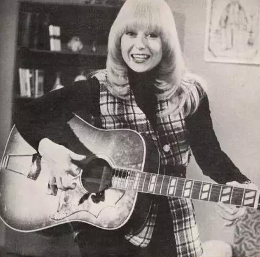 Ρένα Παγκράτη: Το παιδικό όνειρο, ο ρόλος που τη χαρακτήρισε, η μάχη με τη κατάθλιψη και το σκληρό τέλος στα 49 της