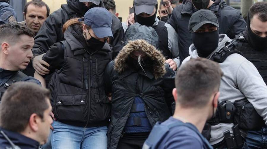 Υπόθεση Πάτρας: Από ασφυξία ο θάνατος Μαλένας και Ίριδας – Κατατέθηκε το πόρισμα των ιατροδικαστών