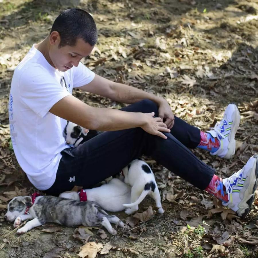 Σωτήρης Κοντιζάς: Ο γοητευτικός σεφ, η δουλειά στην τράπεζα, το Masterchef, η όμορφη σύζυγός του και η ζωή με τα 3 του παιδιά