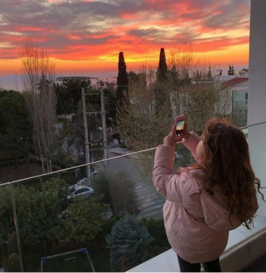 Πέγκυ Ζήνα και Γιώργος Λύρας: Το υπέροχο σπίτι που στεγάζει τον έρωτά τους – Με ονειρική θέα, απίθανο τζάκι και ολόκληρο γυμναστήριο