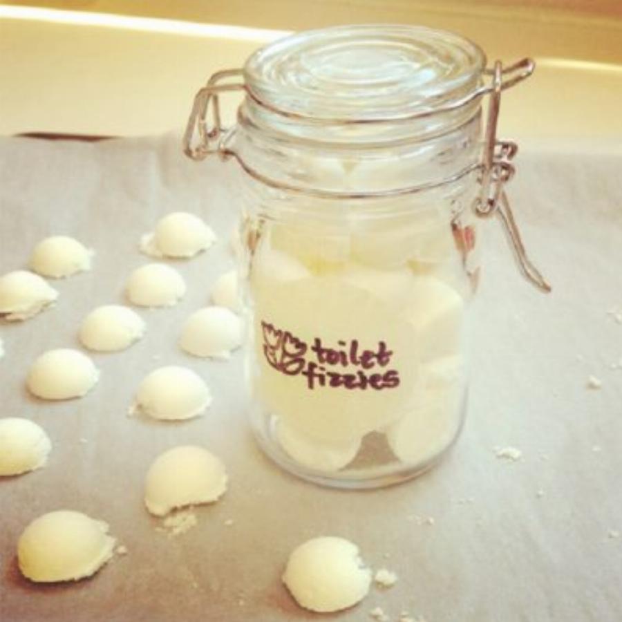 Καθαριότητα στο μπάνιο: Ο φυσικός τρόπος για να καθαρίσετε την λεκάνη της τουαλέτας με ένα σπιτικό καθαριστικό, πιο δυνατό από τα χημικά