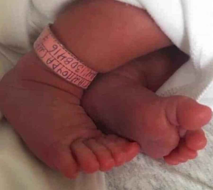 Στέλλα Γιαμπουρά: Ο ρόλος στα 14 της, η συμμετοχή τα καλλιστεία, η εκπομπή με τον Αυτιά, ο ρόλος της μητέρας και το κορμί λαμπάδα