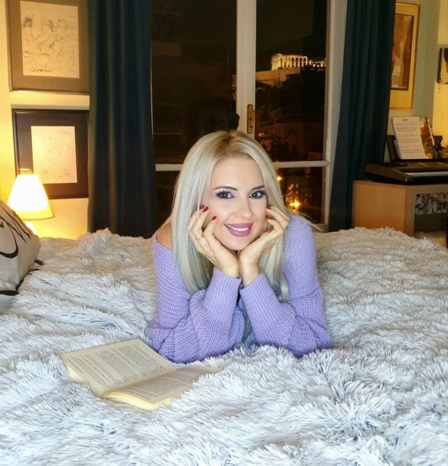 Στράτος Τζώρτζογλου: Το πολυτελές σπίτι, με τη γυναίκα του, Σοφία Μαριόλα, στο κέντρο της Αθήνας και η μαγευτική θεά στην Ακρόπολη