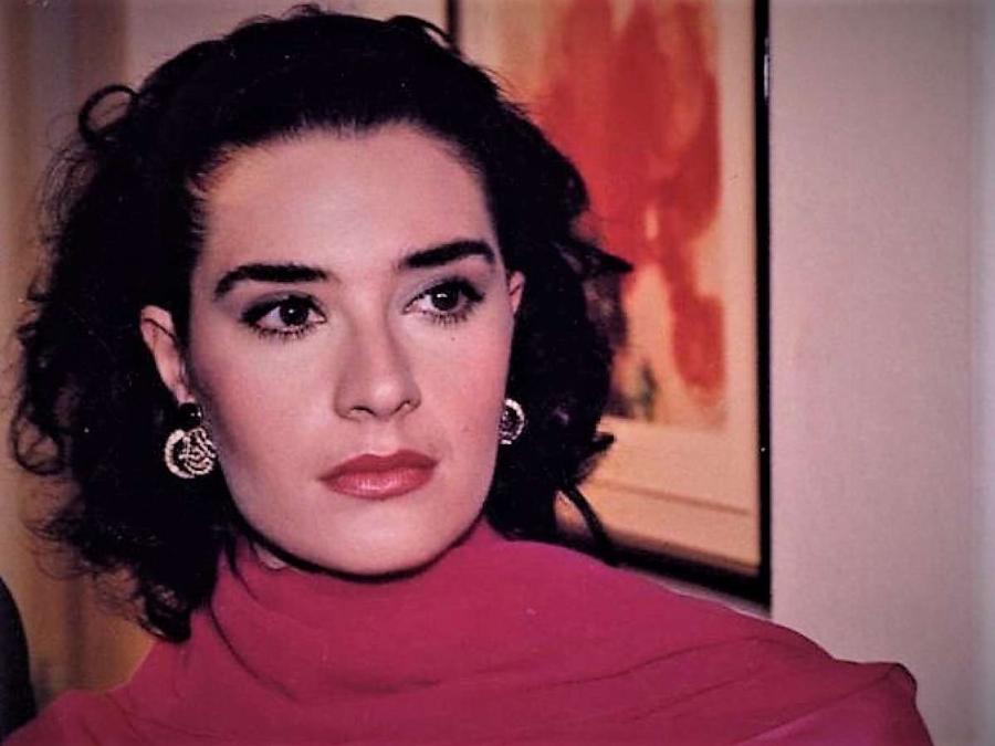 Τάνια Καψάλη: Η πορεία στην υποκριτική, οι συμπτώσεις, οι χρυσές αμοιβές στη Λάμψη, τα πρόστιμα του Φώσκολου και η απόσυρση από τη δημοσιότητα