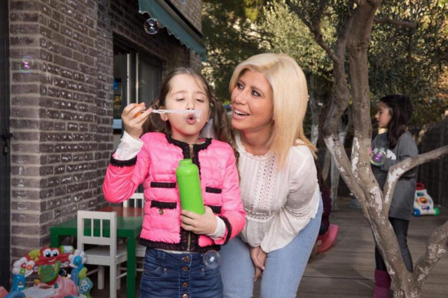 Έξι διάσημες Ελληνίδες μανούλες που απέκτησαν με εξωσωματική τα παιδιά τους