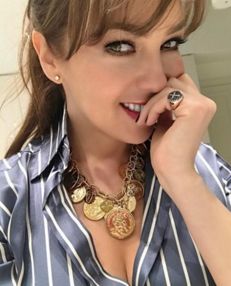 Μαρία της γειτονιάς: Παραμένει όμορφη και εντυπωσιακή στα 50 της χρόνια – Πως είναι σήμερα