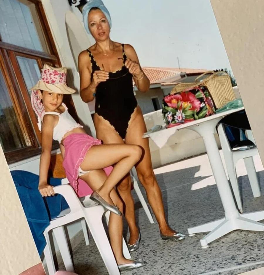 Η «Μαργαρίτα» από το «Καληνύχτα μαμά» μεγάλωσε και είναι μία κούκλα: Η Αλεξάνδρα Νικολαΐδου, είναι 35 ετών και εντυπωσιάζει