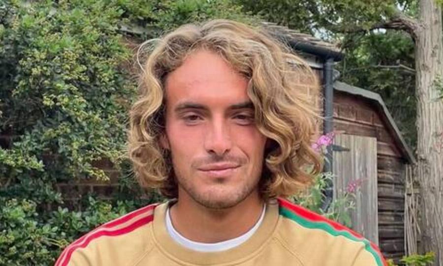 Στέφανος Τσιτσιπάς: Χτενίζω 20 λεπτά την ημέρα τα μαλλιά μου – Για μάσκα χρησιμοποιώ λάδι και ρίγανη