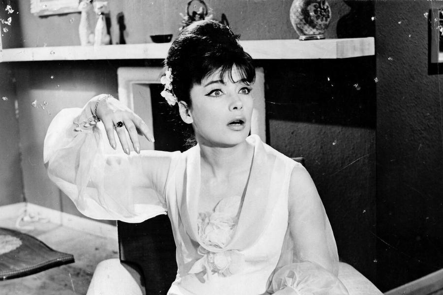 Τζένη Καρέζη: Το πραγματικό όνομα της ηθοποιού και 14 ακόμα «μυστικά» για την ζωή της, που ελάχιστοι γνωρίζουν