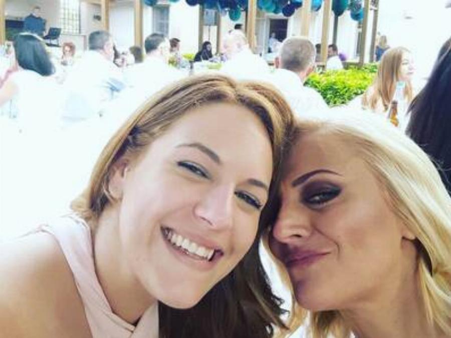 Διάσημες Ελληνίδες: Είναι γιαγιάδες και δεν τους φαίνεται καθόλου – Ποζάρουν μαζί με τα εγγόνια τους