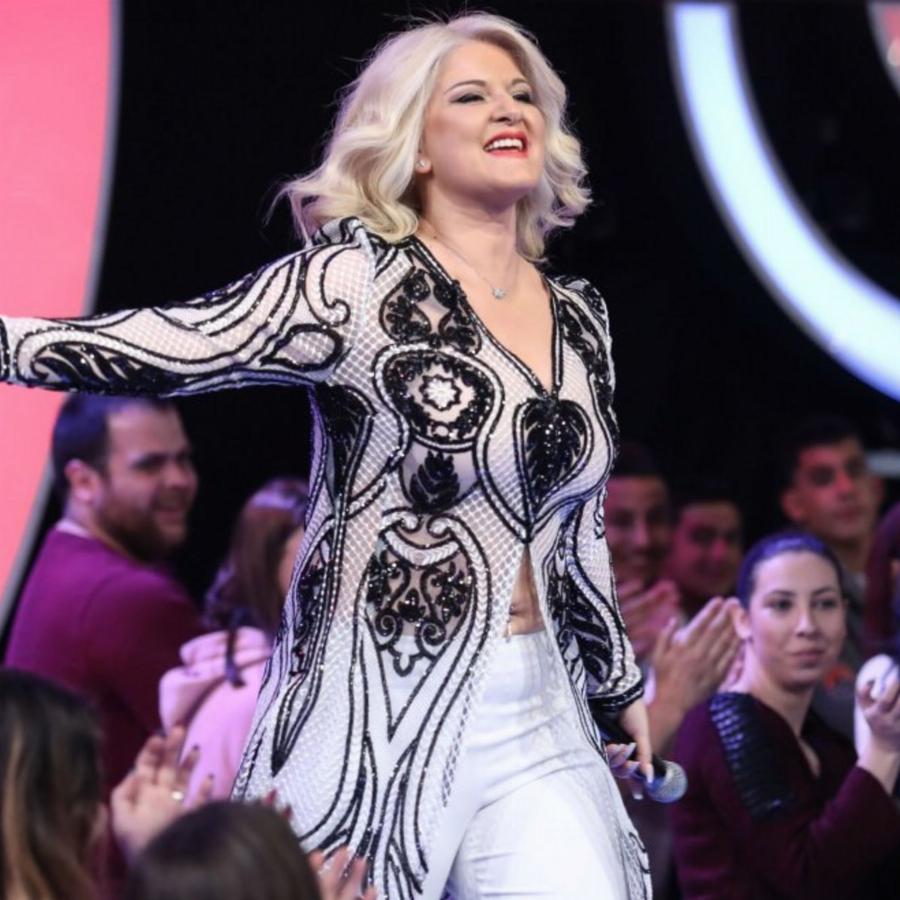 Χαρά Βέρρα: Η μουσικη οικογένεια, η ΑμΕΑ εγγονή, ο γάμος με τον κουμπάρο στα 47 της και οι άσεμνες χειρονομίες στο πανηγύρι