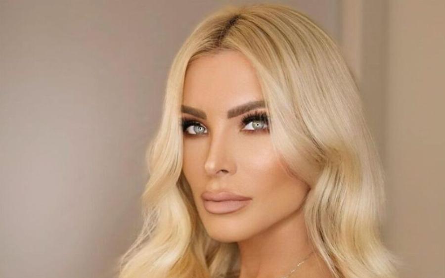 Το κοριτσάκι της φωτογραφίας είναι σήμερα μια πανέμορφη και αγαπημένη Ελληνίδα παρουσιάστρια