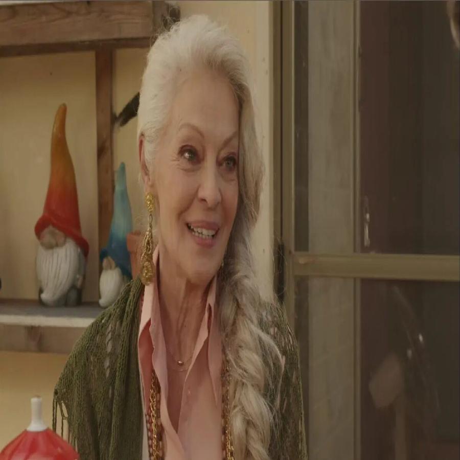 Μαρία Αλιφέρη: Οι σπουδές στη Νομική, η καριέρα στην υποκριτική, η εξαφάνιση από την τηλεόραση, το σοβαρό τροχαίο και οι πέντε μέρες στην εντατική