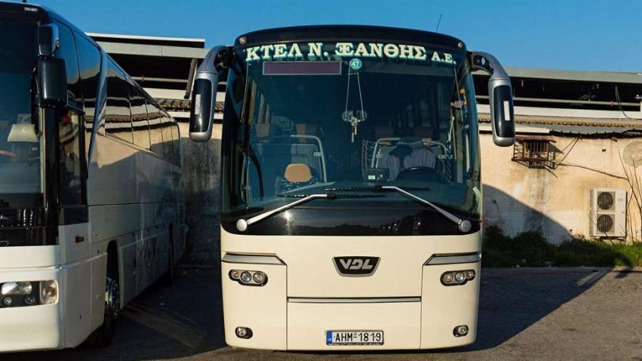 Ελλάδα 2022: Οδηγός του ΚΤΕΛ Ξάνθης ζήτησε από κοπέλα να κατέβει από λεωφορείο επειδή φορούσε τοπάκι