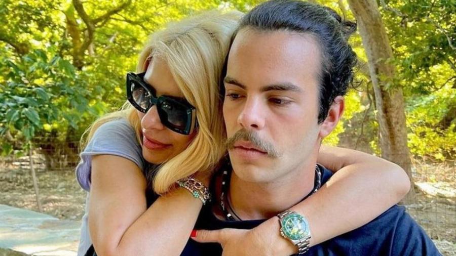 Άγγελος Λάτσιος: Τι δουλειά κάνει πραγματικά ο γιος της Ελένης Μενεγάκη