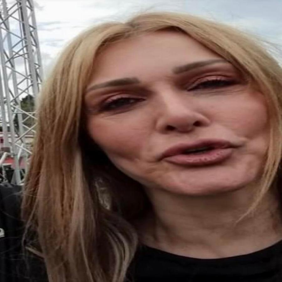 Ναι είναι η Νατάσα Θεοδωρίδου χωρίς κανένα φίλτρο στα 51 της και παραμένει φρέσκια και όμορφη