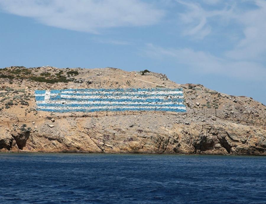 Σε αμόκ στην Τουρκία με την Ελληνική σημαία στην Ψέριμο που ανάρτησε ο Κυριάκος Μητσοτάκης