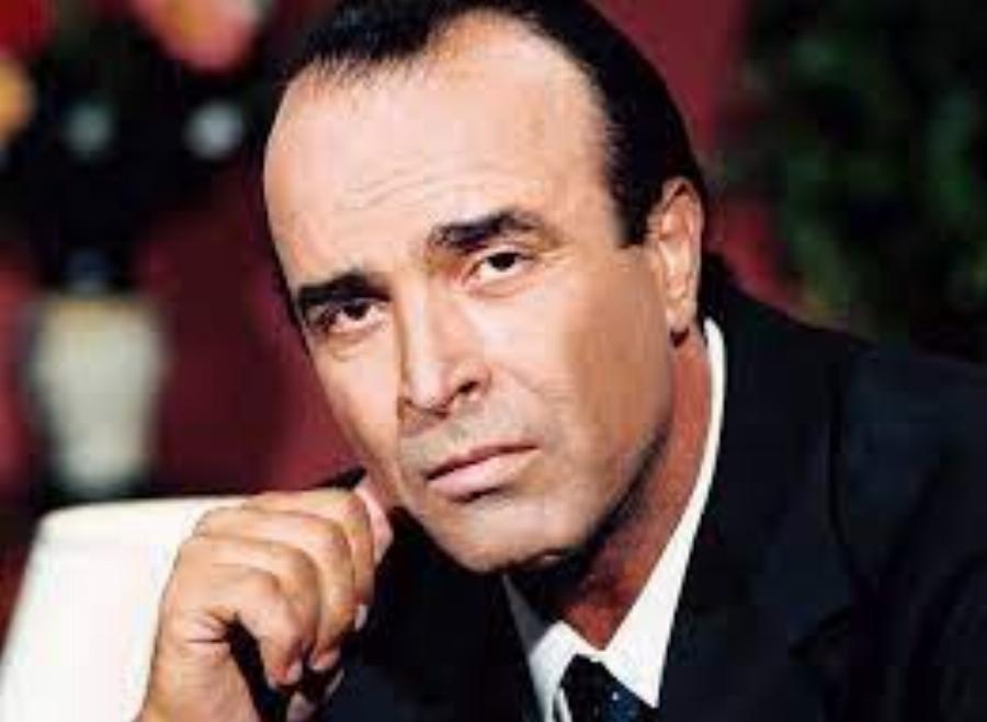 Έδωσαν γενναία μάχη: Οι 10 διάσημοι Έλληνες έχασαν την μάχη με τον καρκίνο