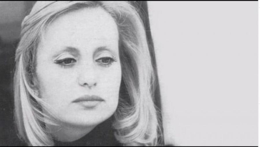 Βίκυ Μοσχολιού: Ο αυστηρός πατέρας, η πρεμιέρα στο πάλκο, ο γάμος με τους χιλιάδες καλεσμένους και τα τελευταία της λόγια πριν πεθάνει