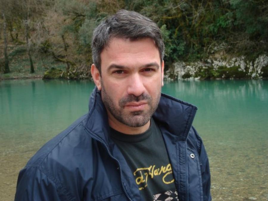 Σπύρος Χαριτάτος: Ο ηθικός δημοσιογράφος, οι απίθανες φοβίες, οι επισκέψεις στα μοναστήρια και ο σπουδαίος ρόλος στο Υπουργείο Δικαιοσύνης