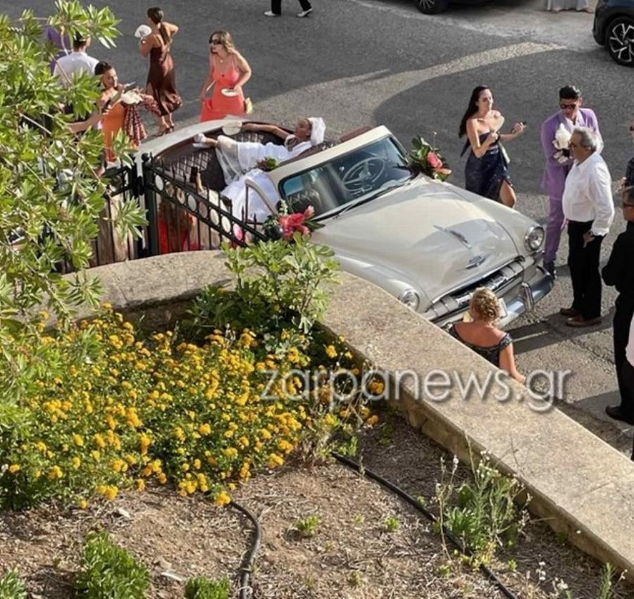 Παντρεύτηκαν χθες: Ο ονειρικός γάμος της Κόνι Μεταξά και του Μάριου Καπότση – Το παραμυθένιο νυφικό, οι 6 κουμπάροι και… πουθενά παιδιά