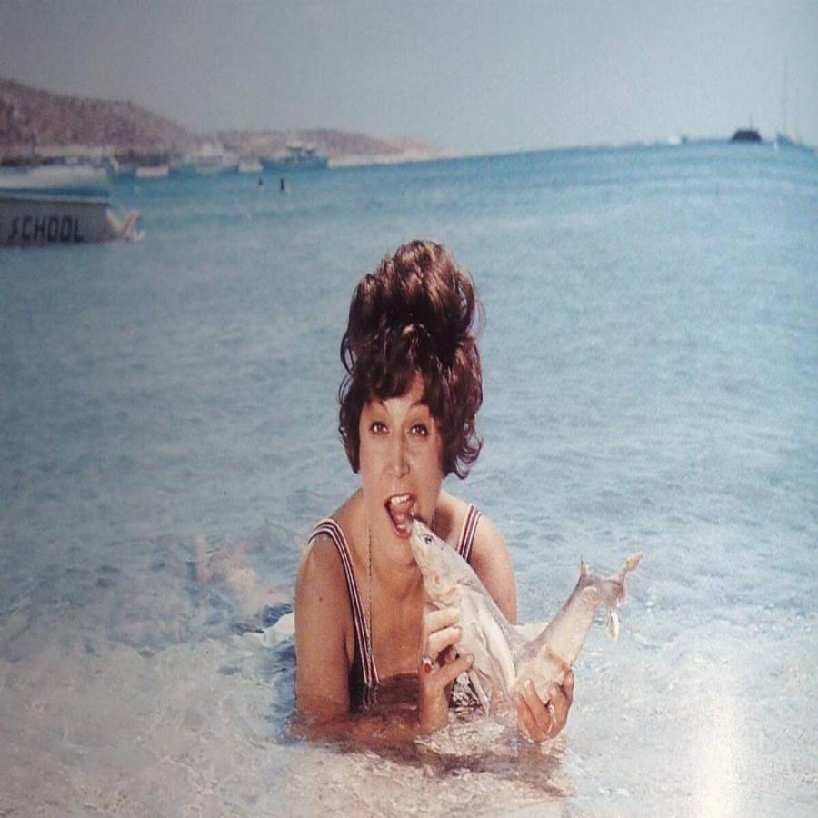 Ρένα Βλαχοπούλου: Οι τρεις γάμοι, οι σχέσεις με ποδοσφαιριστές, ο θαυμασμός του Σάχη της Περσίας και το περιστατικό με τη Μαρία Ιωαννίδου