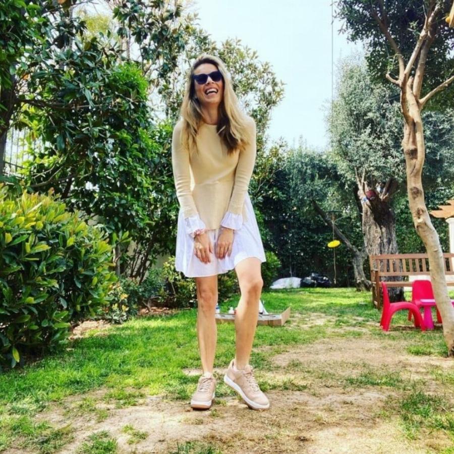 Σαν να βγήκε από παραμύθι: Αυτό είναι το παλάτι  του Λέοντα Πατίτσα και  της Μαριέττας Χρουσαλά στα νότια προάστια – Μοντέρνο, σικ και τεράστιο