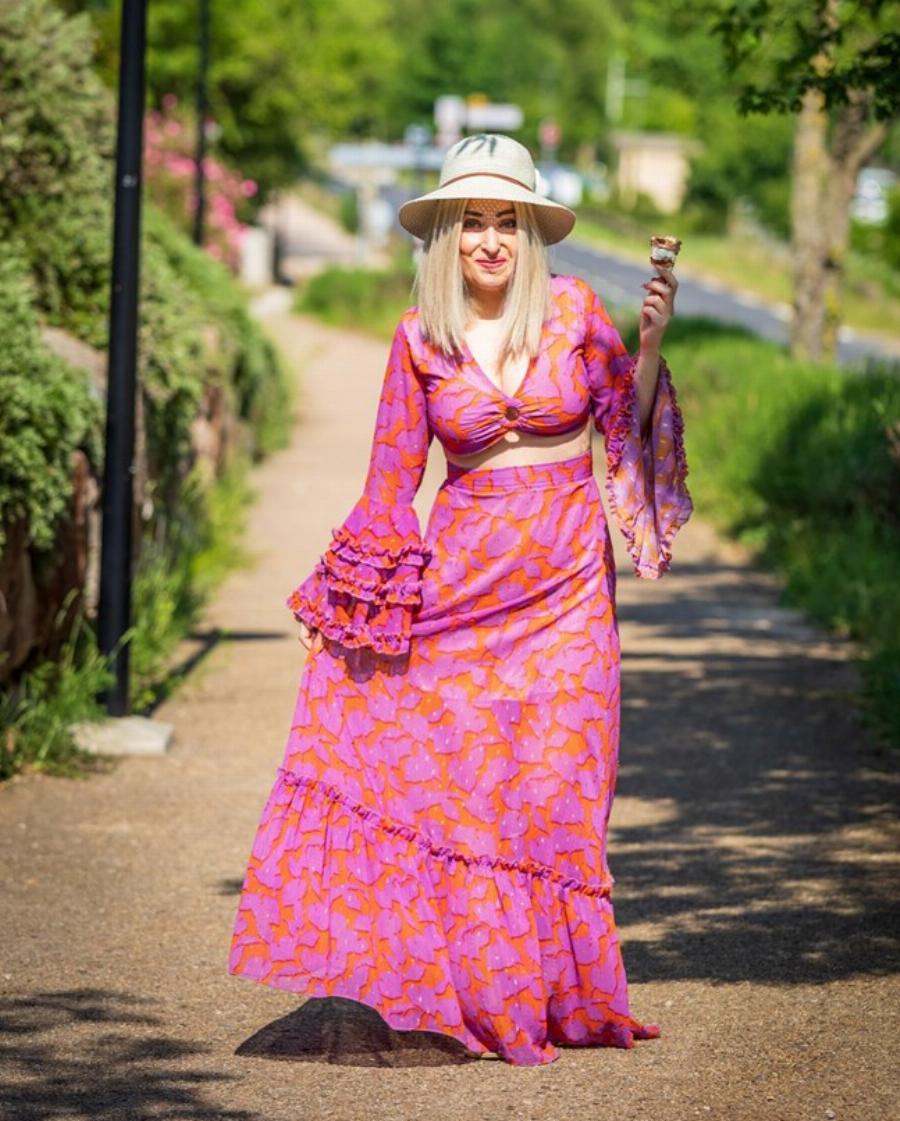 Χαμογελάει και ζει ξανά: Η Ιωάννα Παλιοσπύρου απολαμβάνει το καλοκαίρι με χαμόγελο και αισιοδοξία και στέλνει ένα υπέροχο μήνυμα